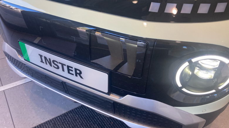 Hyundai INSTER 85kW 02 49kWh 5dr Auto Electric Hatchback